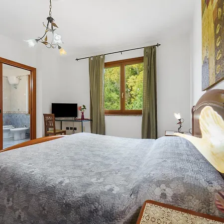 La Pineta Bed & Breakfast 3*